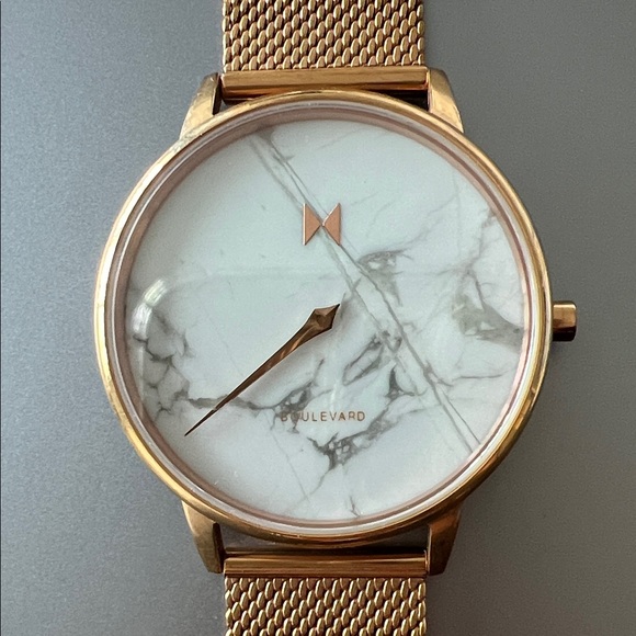 MVMT Marble Watch - Needs Battery/Repair - Picture 7 of 7